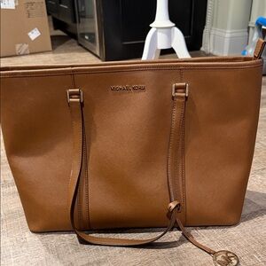 Michael Kors Jet Set Toto